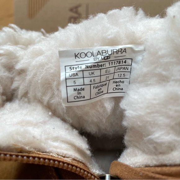 Koolaburra Brown and White Ankle Boots with Cozy Lining‎ - Picture 7 of 8